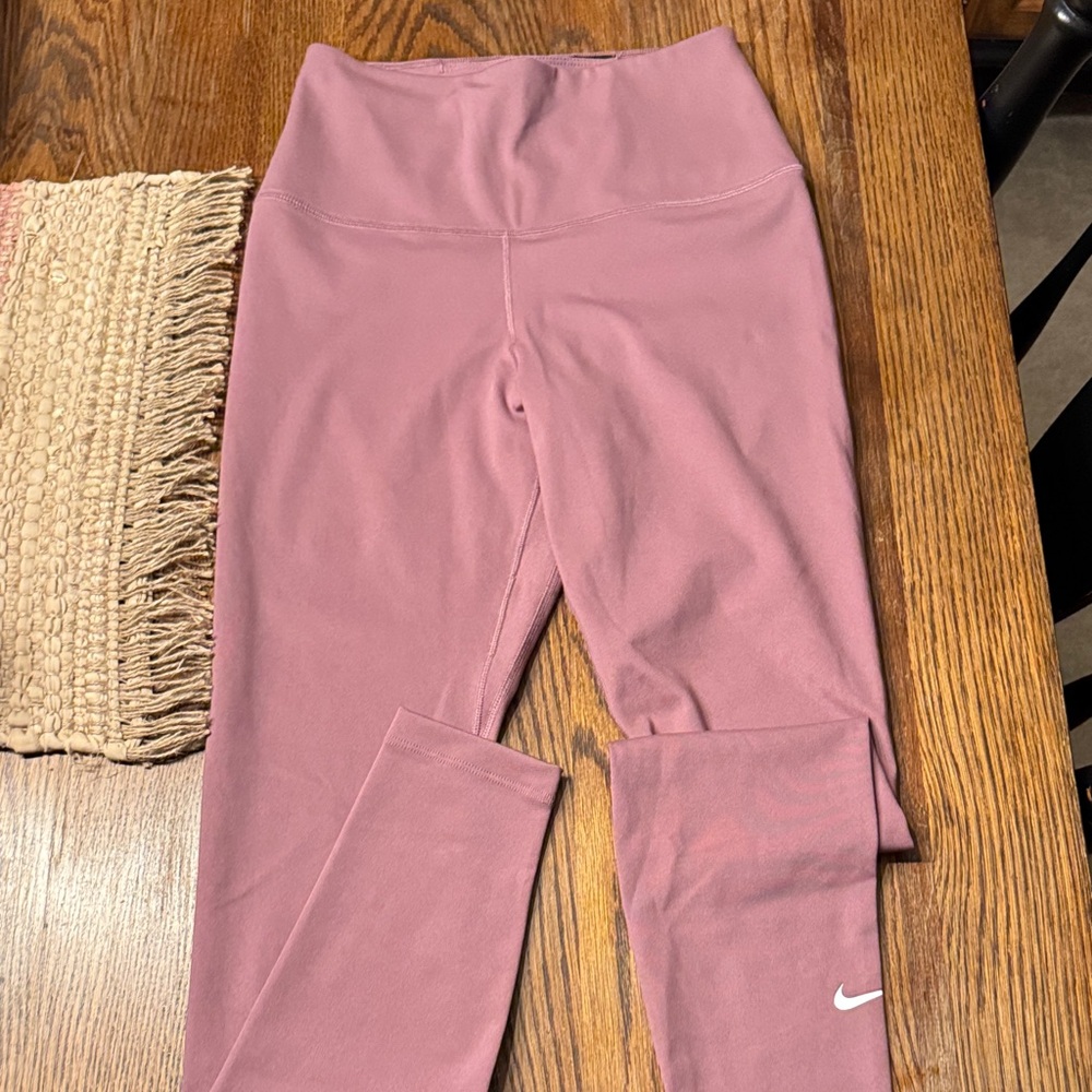 Nike Women's Mauve Leggings